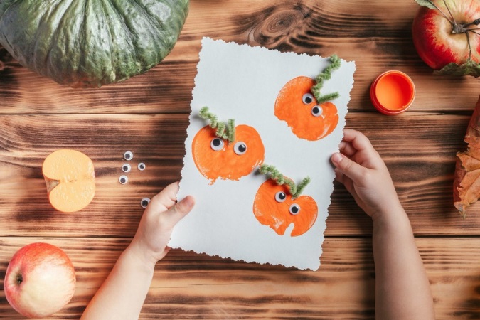 How To Make An Apple Pumpkin Stamp